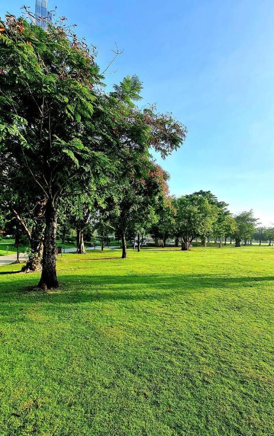 Landmark2,landmark81, Skyview 2bedroom Apartment *